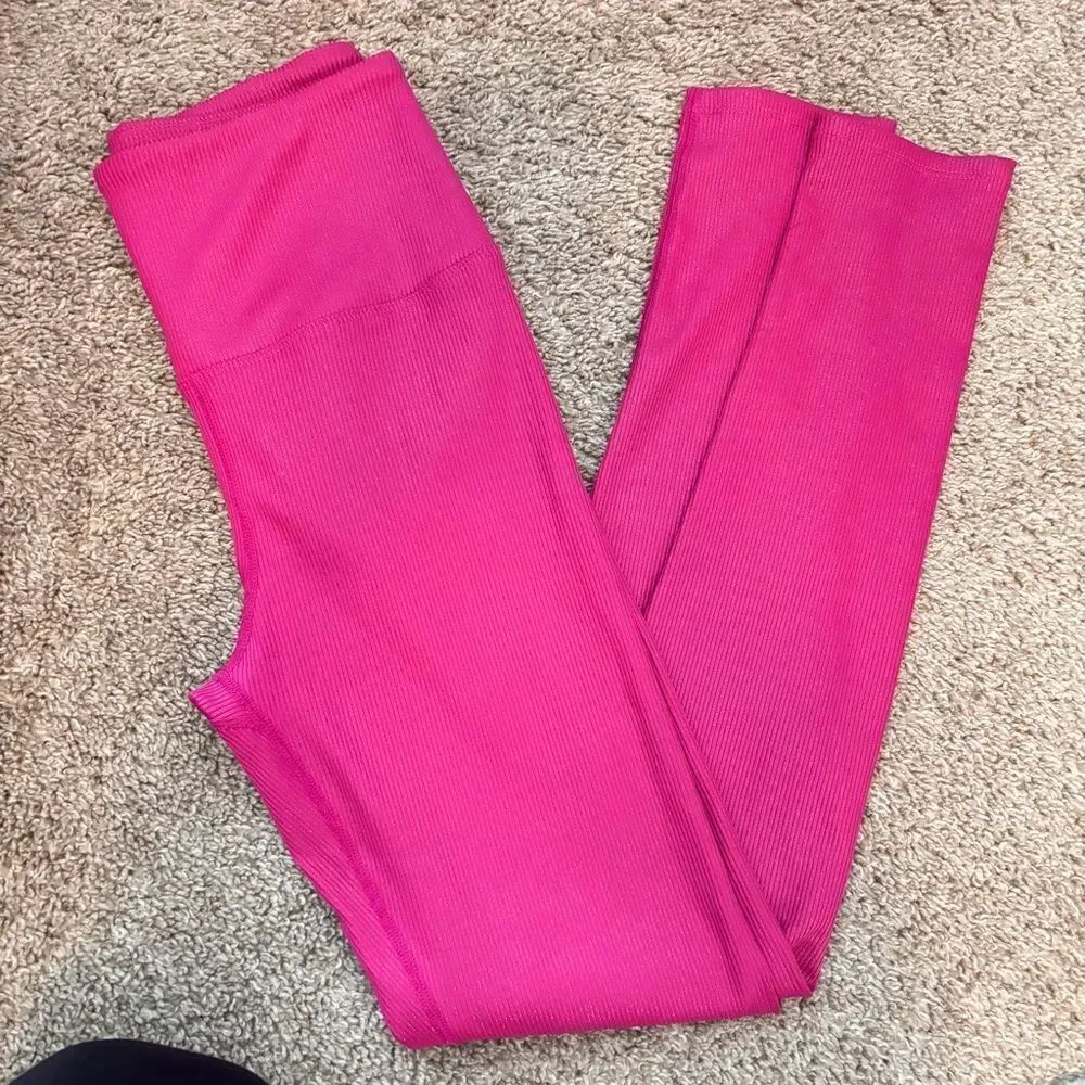 Carbon 38 Hot Pink Ribbed Sparkle Leggings Size: S